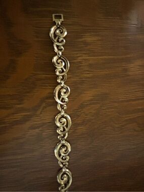 Vintage 1/20 12K GF signed Swirl Link Bracelet